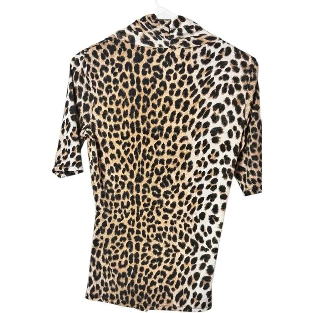 Carmen Marc Valvo 3/4 Sleeve Animal Print Top Sz XS NWT - Picture 5 of 5